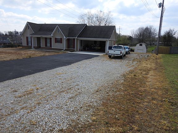 3rd image of 4055 Rollin Oaks Dr