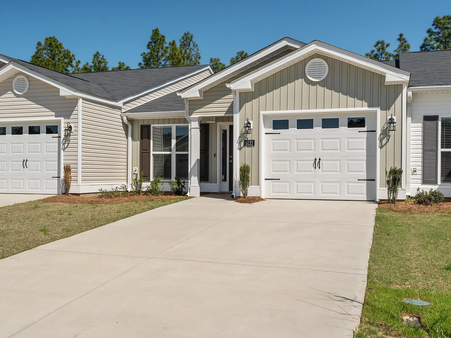 2 bed, 2.0 bath, 1213 sqft, $1,795 — Photo 3