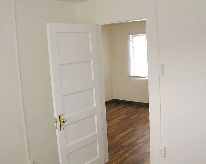158 N Ventura Ave — Photo 10