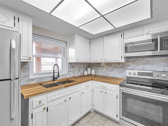 5th image of 5020 Brittany Dr S APT 315