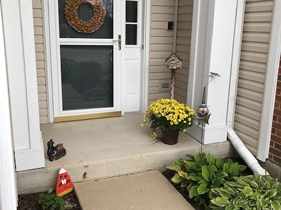 2nd image of 5924 Dublin Ct #5924