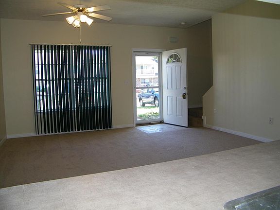 4th image of 38 Chatelaine Cir SE