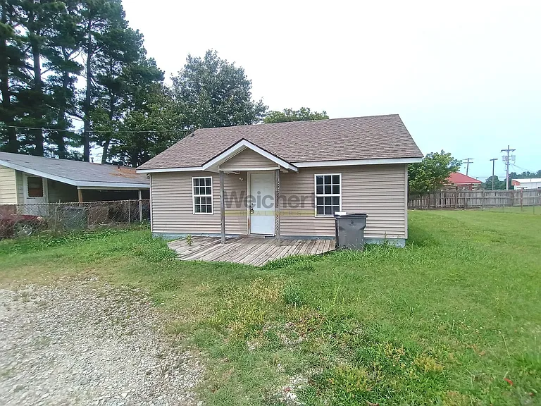 1507 W Emerson St — Photo 1
