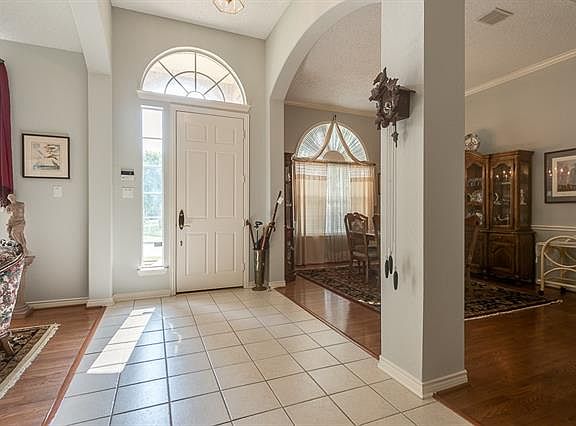 2nd image of 8113 Skyridge Dr