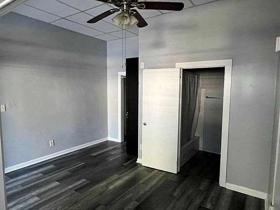 4th image of 360 13th Ave NE #356