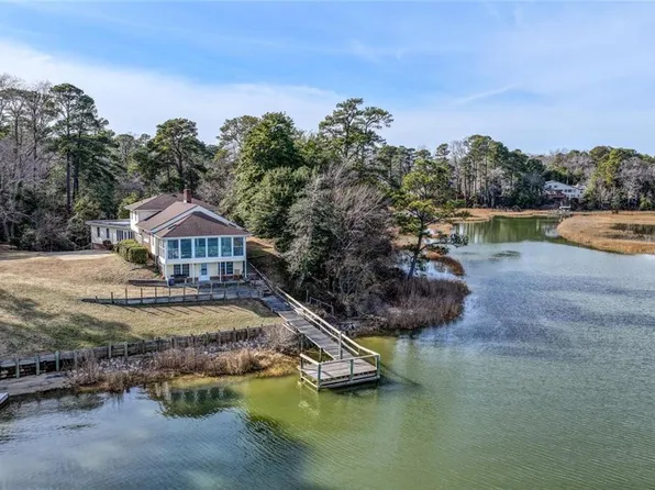 24233 Bush Creek Cir, Carrollton, VA 23314