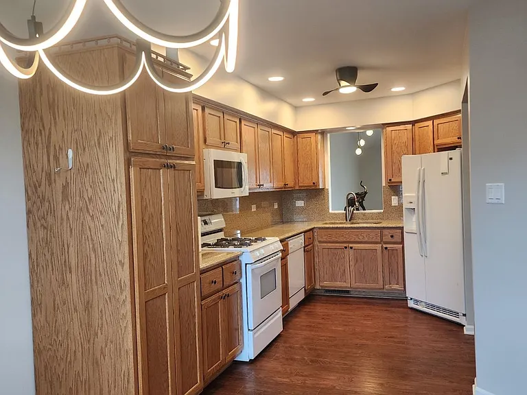1658 Pine Ridge Cir — Photo 4