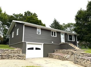 223 W Bluff St, Ponca, NE 68770