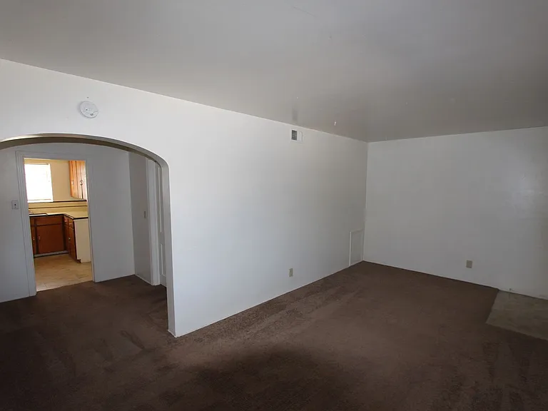 324 N San Francisco St — Photo 5