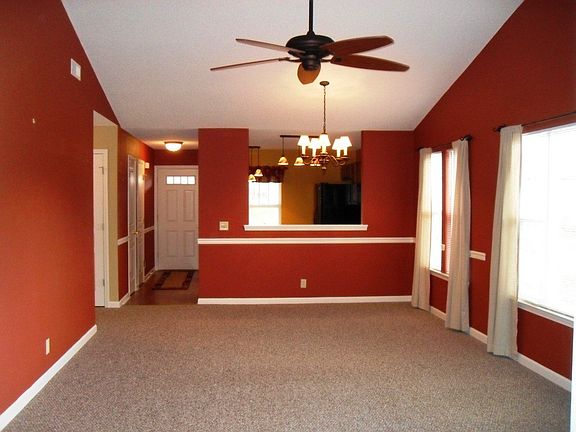 4th image of 825 Deermouse Way
