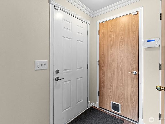 5th image of 317 Williams Boulevard NW