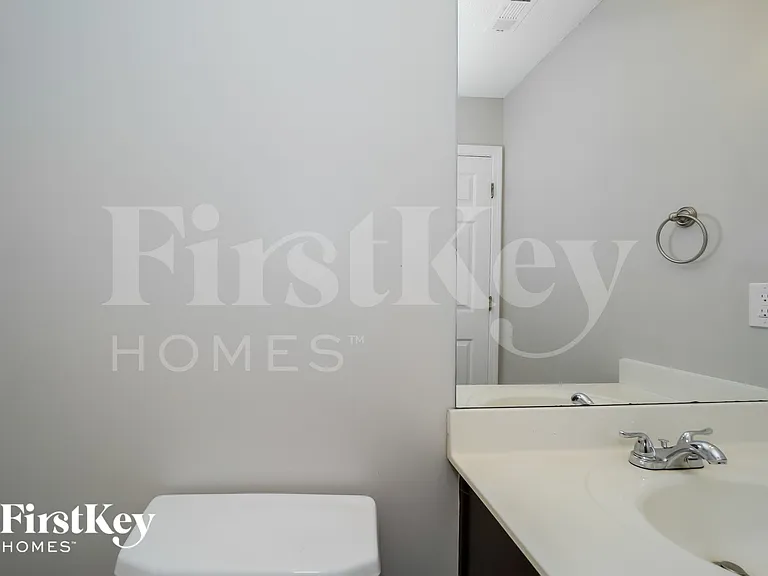 1059 Grandview Cir — Photo 17