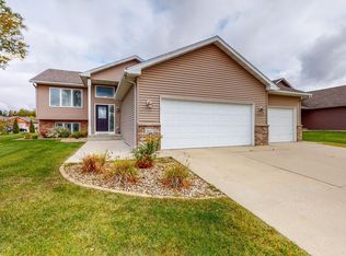 4643 Tundra Ln NW, Rochester, MN 55901