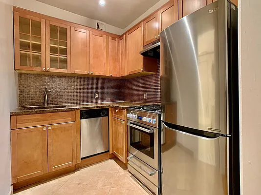 Rented by REAL New York | media 3