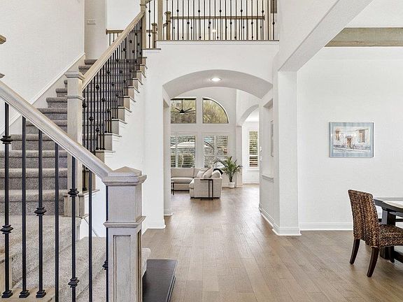 5th image of 5812 Davenport Divide Rd