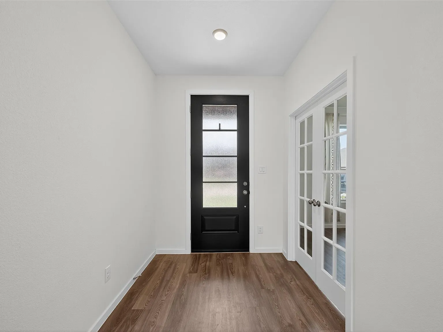 3 bed, 2.0 bath, 1830 sqft, $2,900 — Photo 4