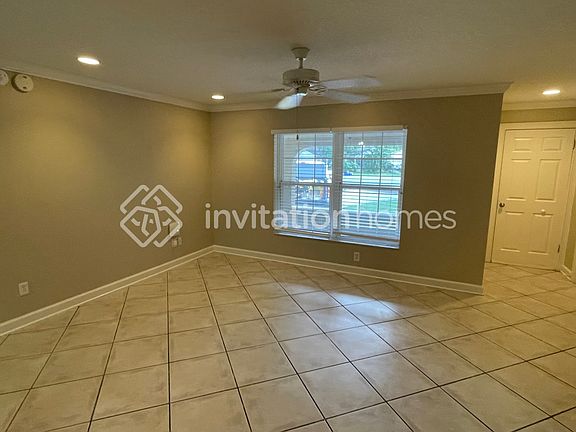 4th image of 301 Ventura Dr