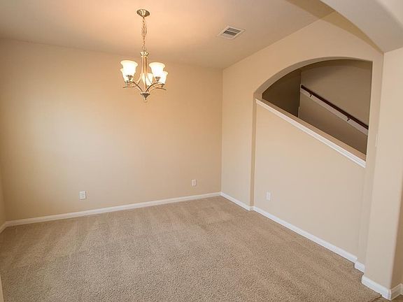 5th image of 24519 Lakecrest Town Dr