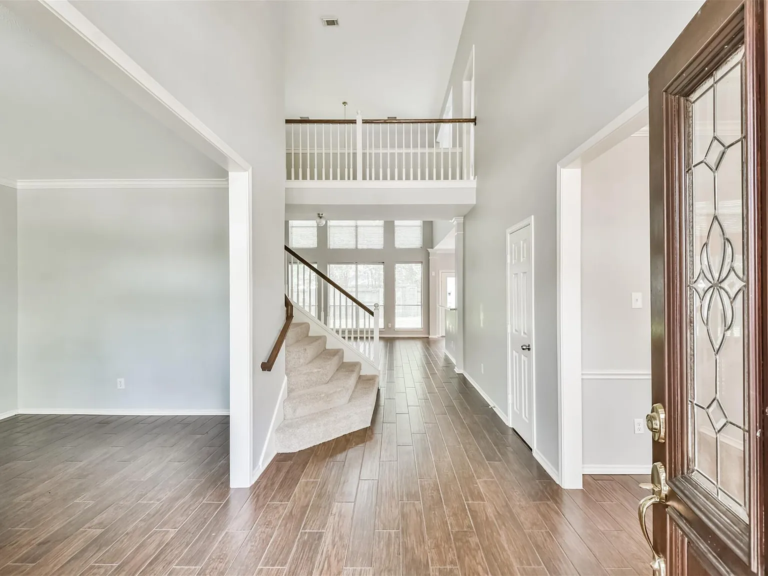 4 bed, 2.5 bath, 3238 sqft, $2,895 — Photo 4