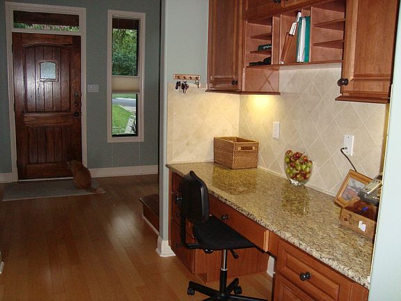 granitetop desk area