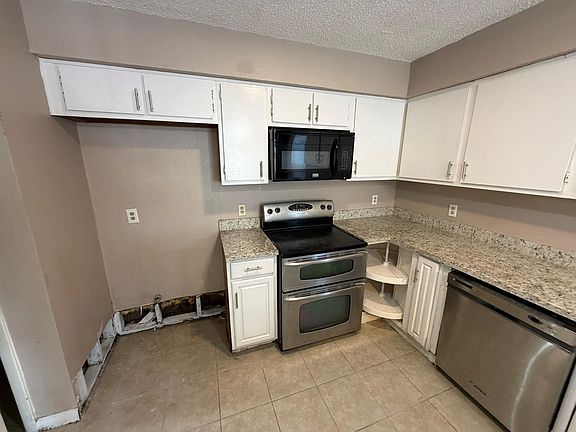 5th image of 6327 Cattails Ln