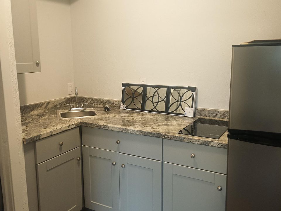1st image of 1335 S 5th Ave #11074666