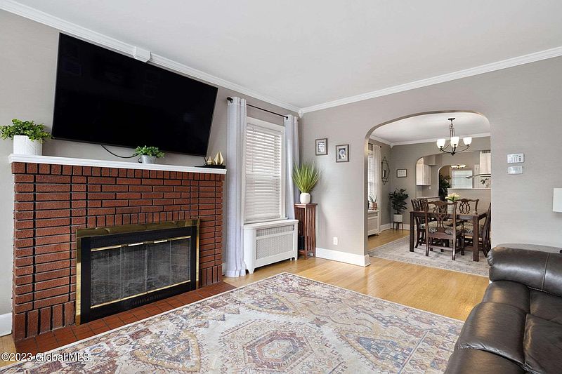 2nd image of 132 Van Schoick Avenue