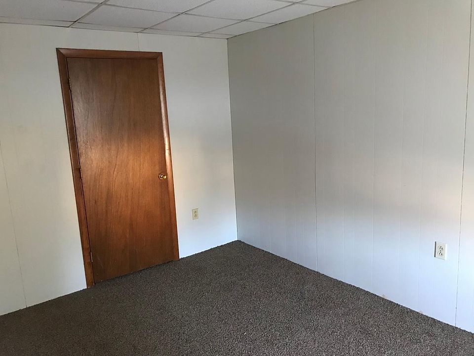 2nd image of 1700 Main St #4B
