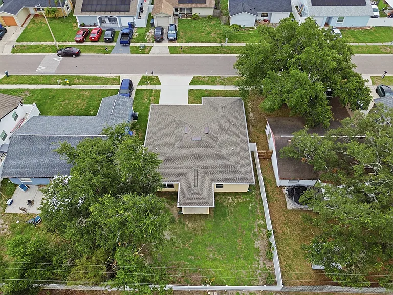 1072 Bridlewood Way — Photo 31