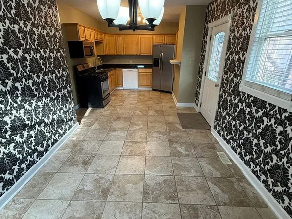 711 W Maxwell St #1, Lexington, KY 40508