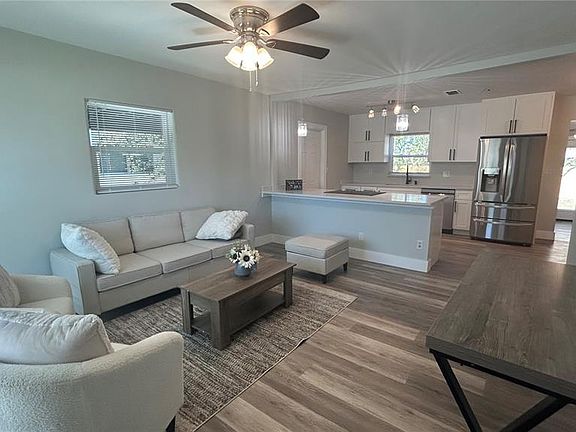 3rd image of 5607 Andora St