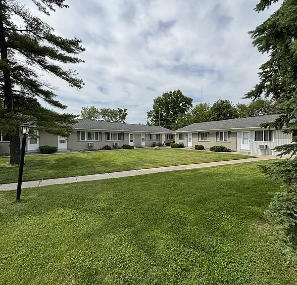 5046 Northfield Dr #17 — Photo 1