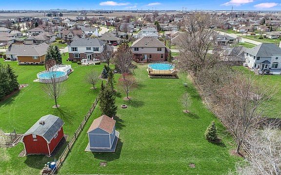 4th image of 838 Western Ave