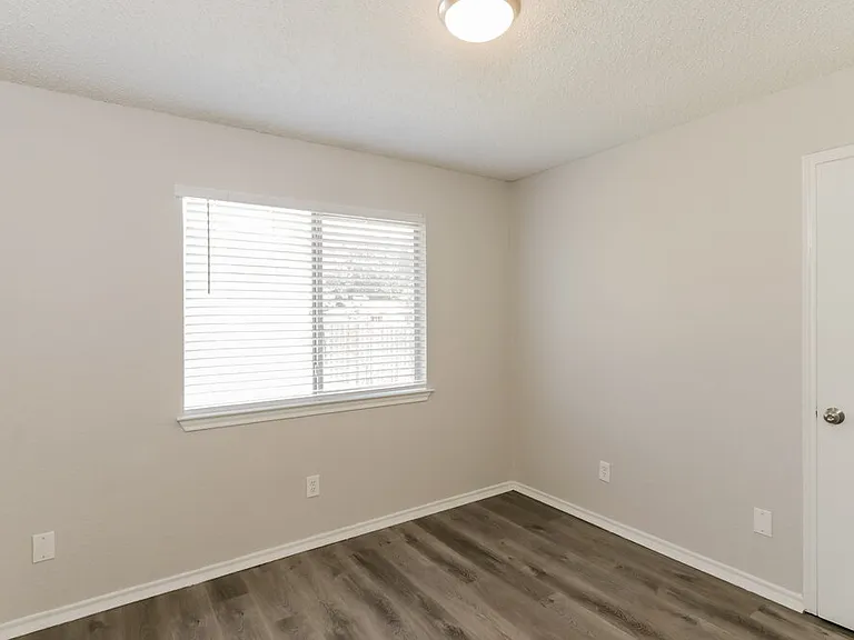 9234 Crimnson Ct — Photo 17