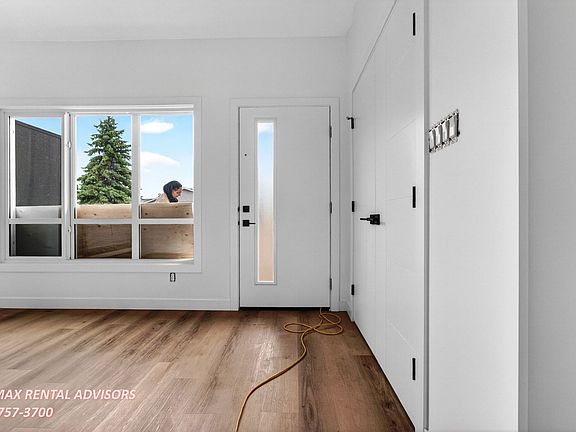 5th image of 4836 11a Ave NW #1