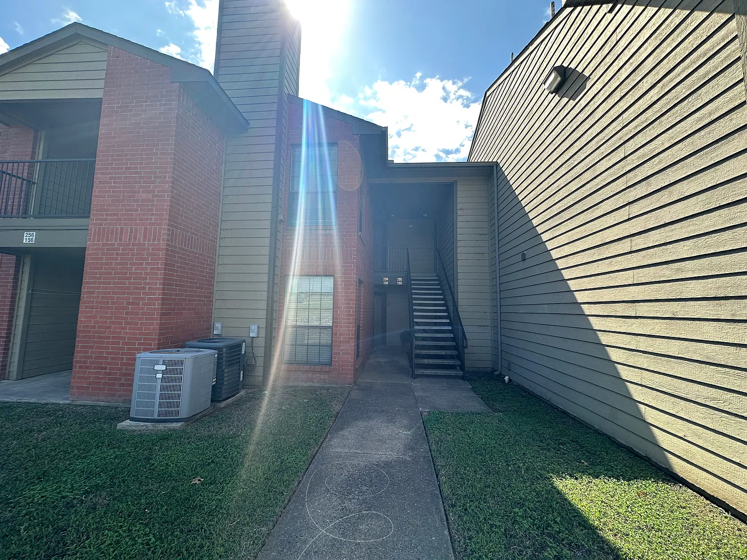 2 bed, 996 sqft, $1,500 — Photo 1