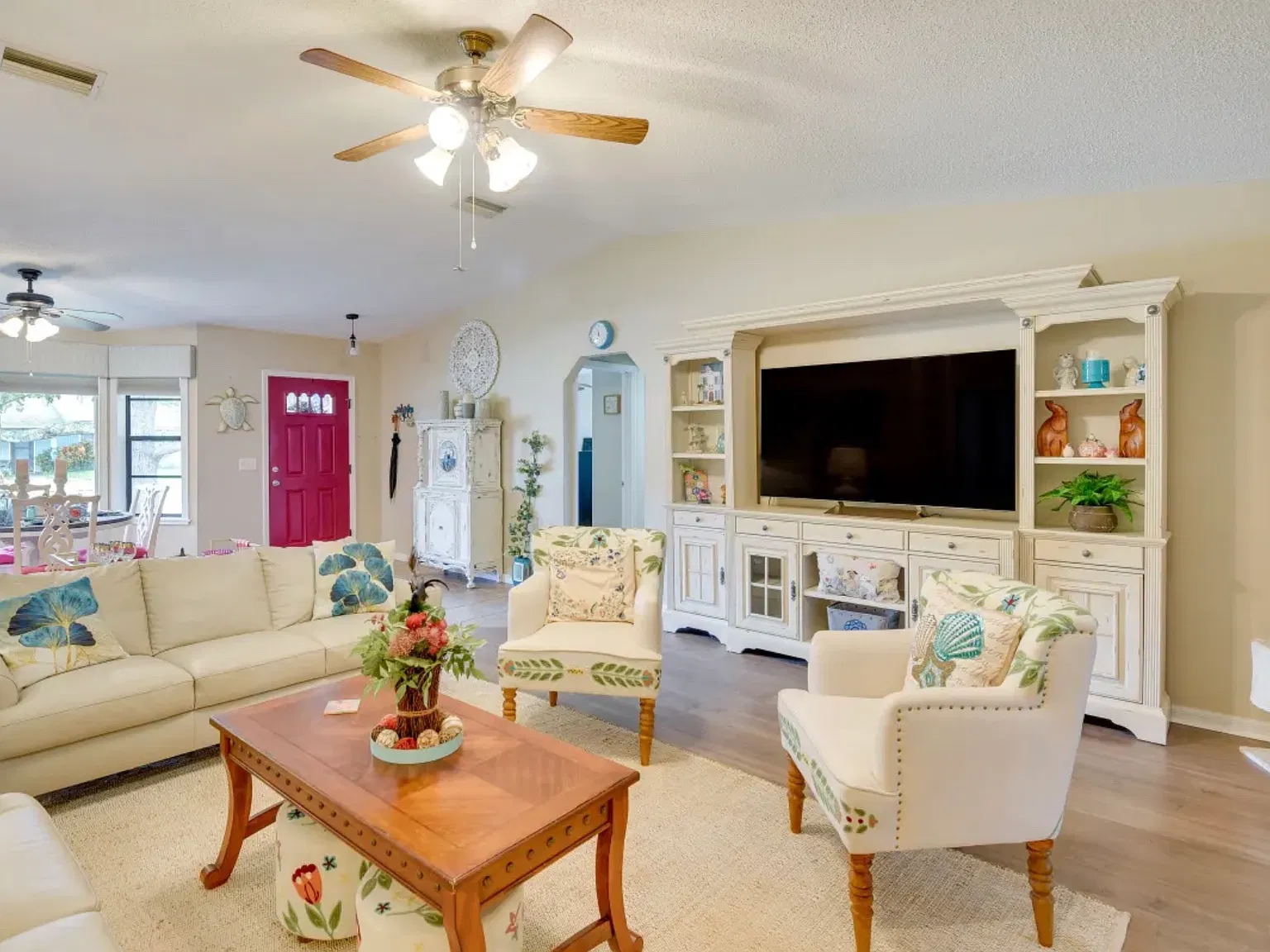 4 bed, 2028 sqft, $1,950 — Photo 4