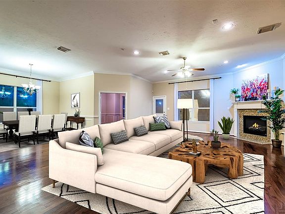 3rd image of 1462 Sherwood Park Cir