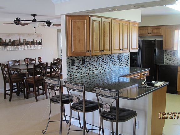 4th image of 1394 Bellevue Blvd