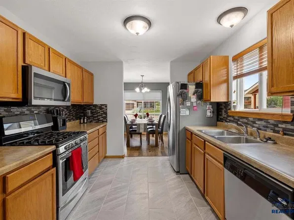 6753 Mulberry Dr, Summerset, SD 57718