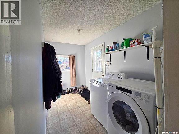 5th image of 1662 102nd St