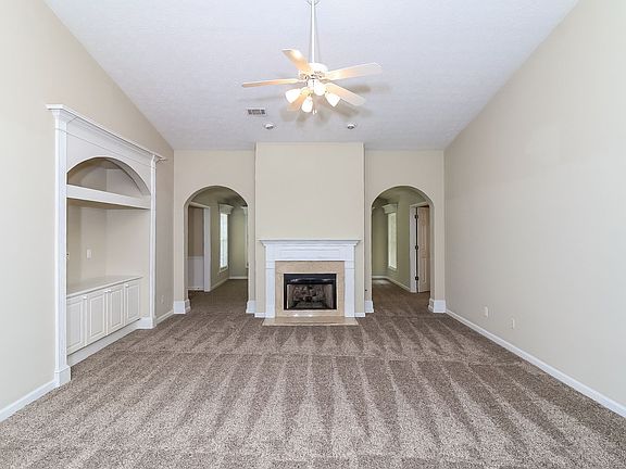 5th image of 1485 Creek Pointe Cir