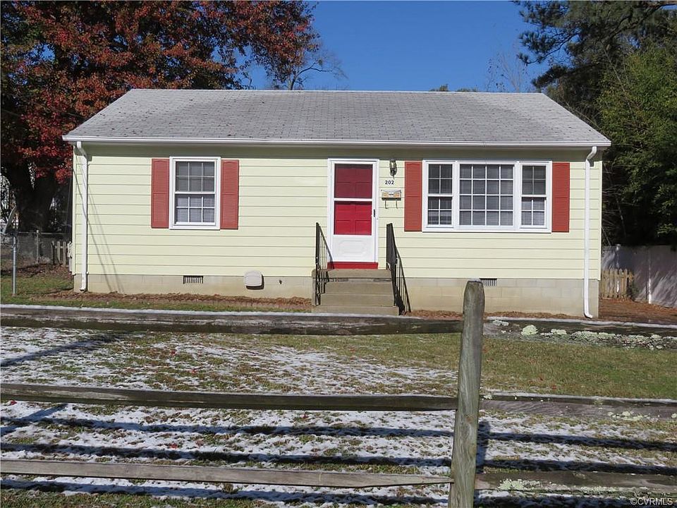 1st image of 202 N Fern Ave