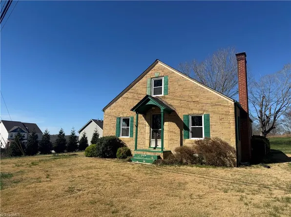 4520 Ebert Rd, Winston Salem, NC 27127