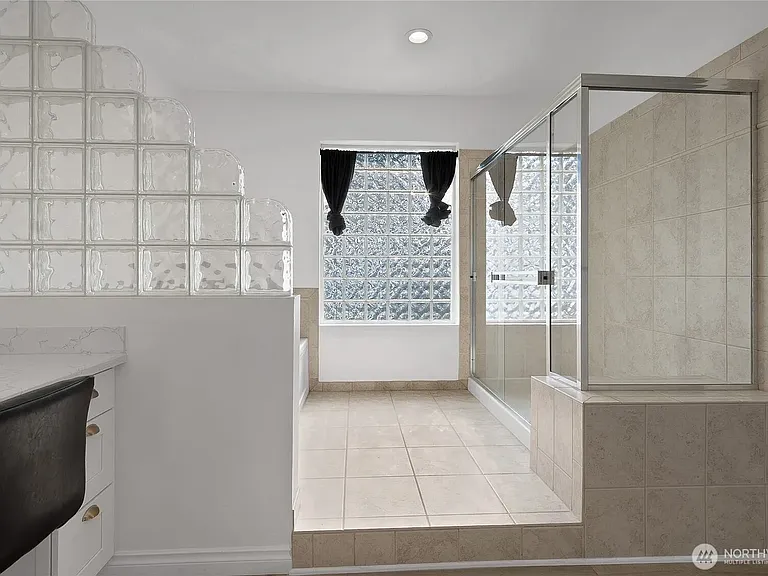 6735 Montevista Dr SE — Photo 22