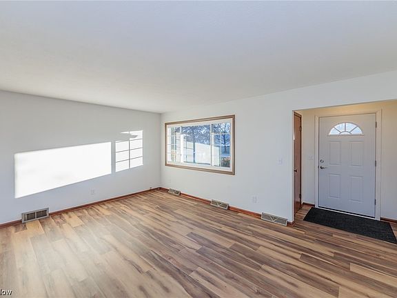 3rd image of 1158 Mulberry Ln