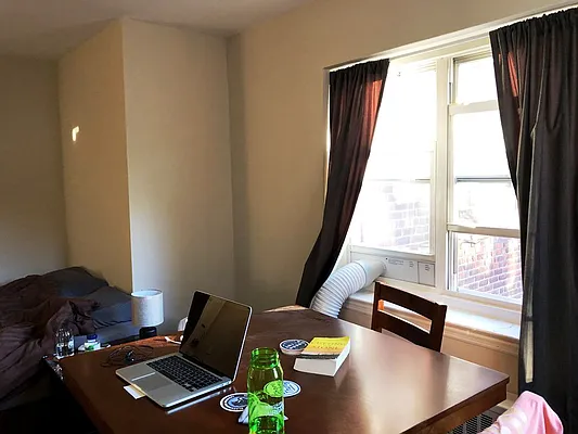 Rented by Prime Realty | media 10