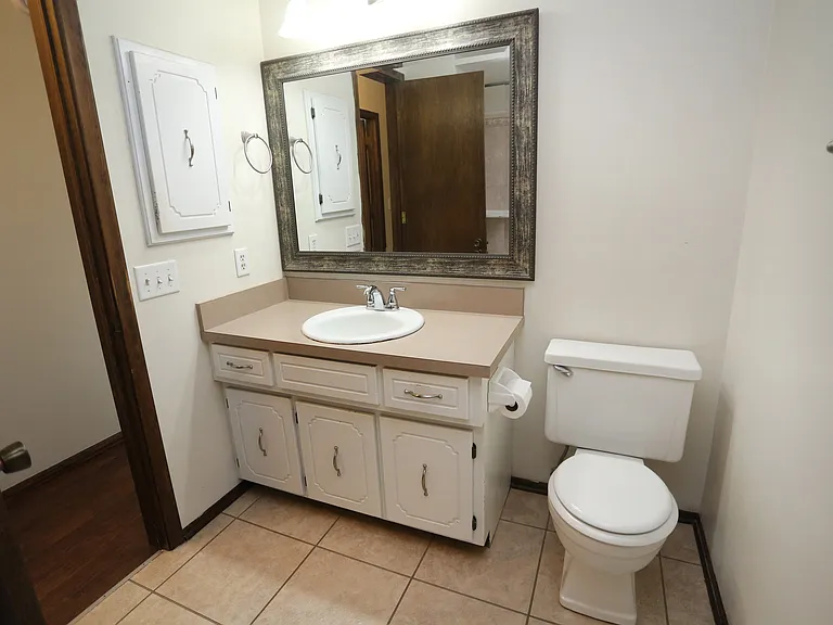 6734 S 73rd Ave — Photo 36