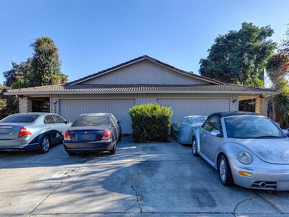 3rd image of 5626-28 Cascade Ct