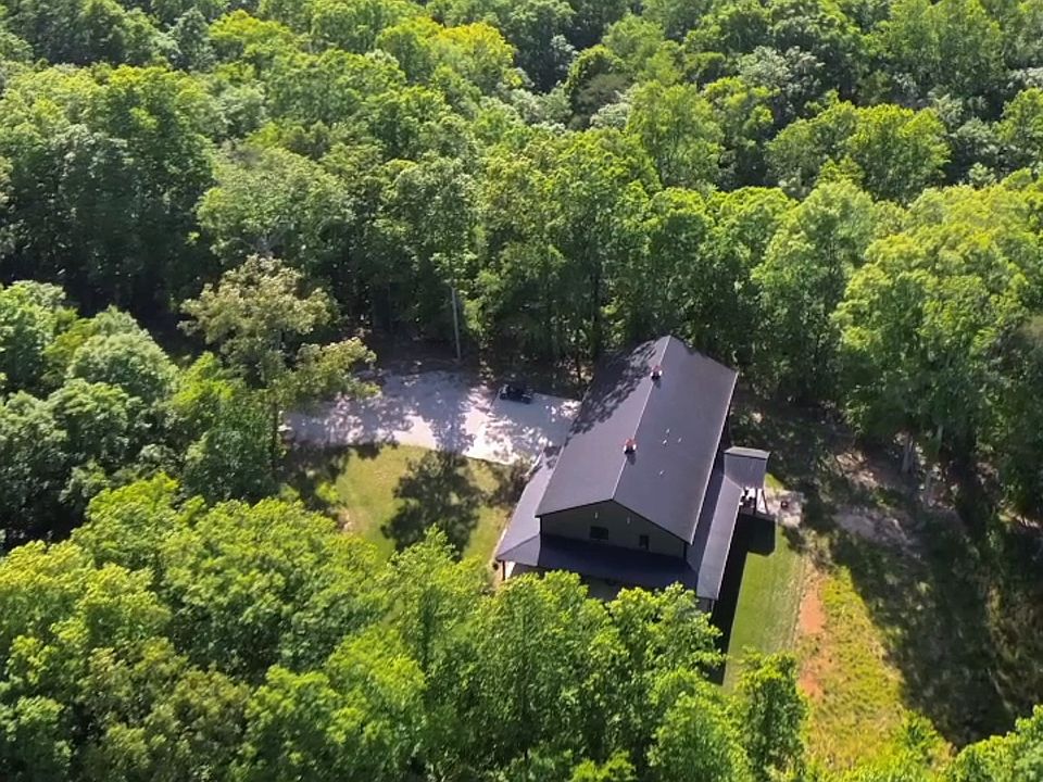 1st image of 610 Dogwood Way